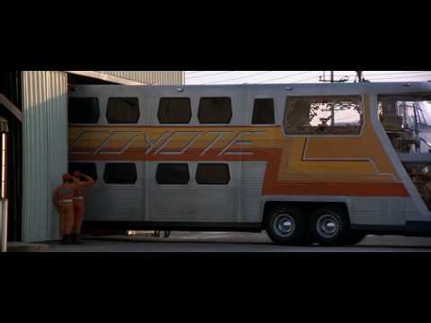 The Big Bus (1976) — First appearance — 2001 a space oddyssey music — El autobus atomico
