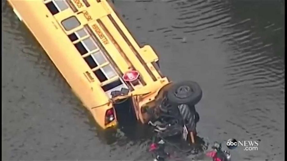 School Bus Crash | Student Helps Save Kindergarteners