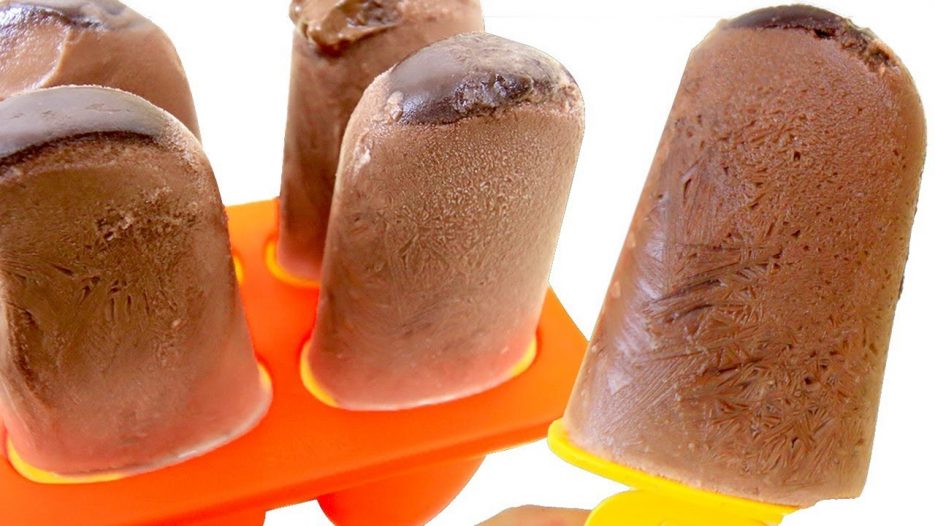 DIY Chocolate Milk Stick Ice Cream Tayo the Little Bus Sand Play with Toy Learn Colors for Kids