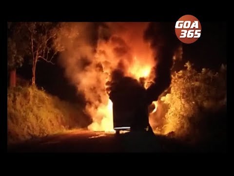 Mumbai-Goa bus burnt, passengers survive
